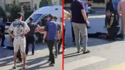Sakarya'da Okul Servisi Dehşeti: Scooterlı Çocuğa ve Otomobile Çarptı, 2 Yaralı