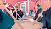 Sünbül Efendi Tekkesi'nde 7 bin kişiye aşure ikramı yapıldı