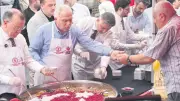 İstanbul'da Aşure Bereketi: On Binlerce Kişiye İkram Yapıldı