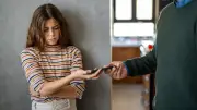 Uzun Süre Ekran Kullanımı Çocukları Sessizce Değiştiriyor: Psikolog Uyardı