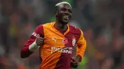 Victor Osimhen'den ayrılık iddialarına net yanıt: 'Burada mutluyum'