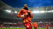 Victor Osimhen'den Galatasaray'a müjde: Burada mutluyum, ayrılmayı düşünmüyorum