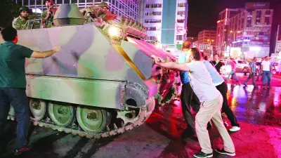 15 Temmuz Darbe Girişiminde Halkın Destansı Direnişi ve Meydanların Sosyolojisi
