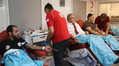 Adana'da muhtarlar kan bağışı kampanyasına destek verdi