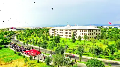 Ağrı'da 'İmparatorluktan Cumhuriyet'e Türkiye'de Vesayet' Konferansı Düzenlendi