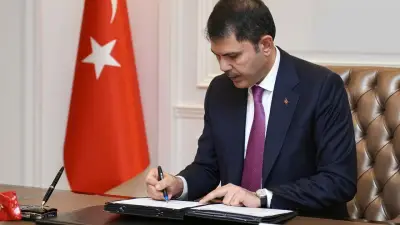 Bakan Kurum'dan Adıyaman'daki deprem köy evlerine övgü