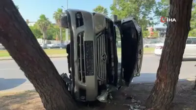 Bakırköy'de kontrolden çıkan otomobil takla attı: 1 yaralı