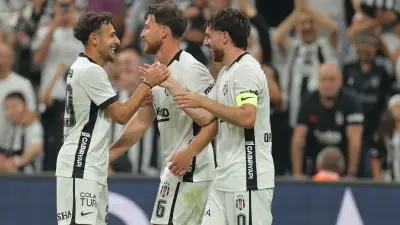 Beşiktaş Midtjylland'ı 1-0 Yendi: Spor Yazarları Galibiyeti Yorumladı