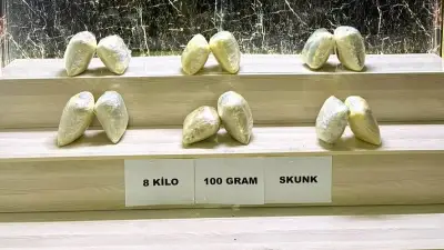 Bitlis'te Çuvallara Gizlenmiş 8 Kilo 100 Gram Skunk Ele Geçirildi