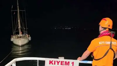 Bozcaada açıklarında arızalanan tekne kurtarıldı