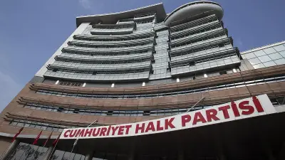 CHP'de 833 Delege Olağanüstü Kurultay İçin Mahkemeye Başvurdu