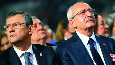 CHP'de beklenen ayrılık ağustos ayına ertelendi