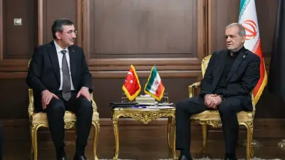 Cumhurbaşkanı Yardımcısı Yılmaz, İran Cumhurbaşkanı Pezeşkiyan ile Tahran'da Görüştü