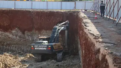 Denizli'de göçük altında kalan kepçe operatörü hayatını kaybetti