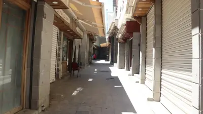 Diyarbakır'da Bunaltan Sıcaklar: 40 Dereceyi Geçen Hava Hayatı Durdurdu