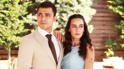 Doğaç Yıldız ve Başak Çoruh Nişanlandı: İstanbul'da Yüzük Taktılar