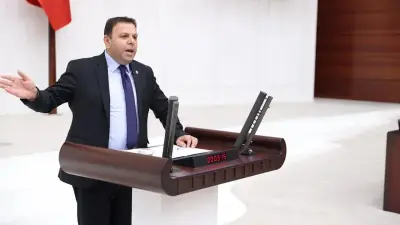 Edirne Milletvekili Ediz Ün Yeniden CHP'ye Katıldı