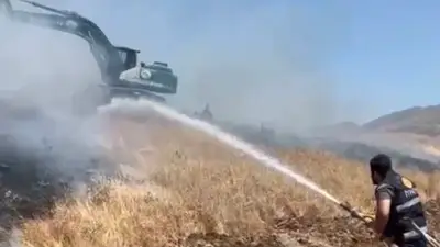Elazığ'da örtü yangını: 35 dönüm buğday ve arpa tarlası kül oldu