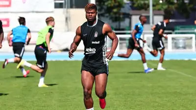 Emmanuel Agbadou, Beşiktaş'ın Slovakya Kampına Katıldı