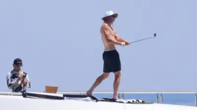 Erling Haaland Dünya Kupası Sonrası Tatilde Golf Oynadı