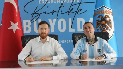 Erzurumspor FK, Rodriguez ve Özhan ile yeni sözleşme imzaladı
