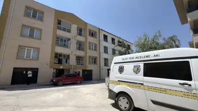 Eskişehir'de 3 Yaşındaki Kız Çocuğu 3. Kattan Düşerek Hayatını Kaybetti