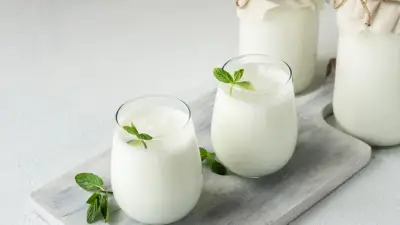 Evde Naneli ve Sodalı Ayran Nasıl Yapılır? Püf Noktalarıyla Tam Ölçülü Tarifler