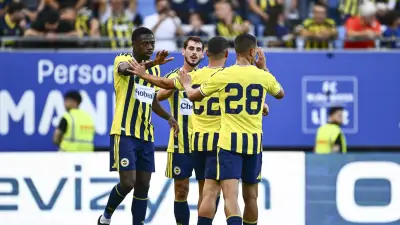 Fenerbahçe, Pogon Szczecin'i 4-0 Mağlup Etti