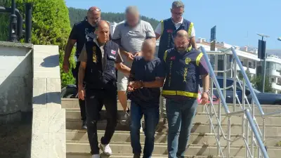 FETÖ'den ihraç edilen eski emniyet müdürü parke taşı hırsızlığı yaptı