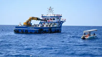 Finike'de Deniz Ekosistemi İçin 50 Yapay Resif Denize Bırakıldı