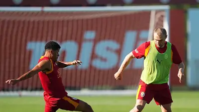 Galatasaray'da Osimhen Takımla Çalıştı, Yeni Sezon Hazırlıkları Sürüyor