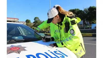 Hatay'da motosiklet şovu: 3 sürücüye 178 bin lira ceza, ehliyetlere 2 ay el konuldu