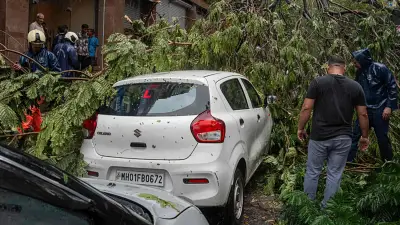 Hindistan'da Muson Yağmurları Felaketi: Bina Çöktü, 6 Ölü