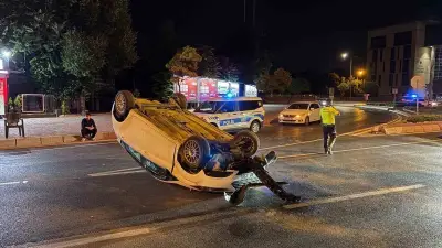 Kayseri'de Takla Atan Otomobilin Sürücüsü Kaçtı