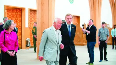 Kral Charles Cambridge Merkez Camii'ni Ziyaret Etti