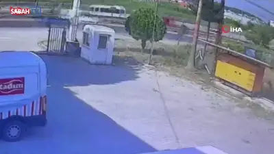Manavgat'ta motosikletli tabelaya çarptı, kask hayatını kurtardı