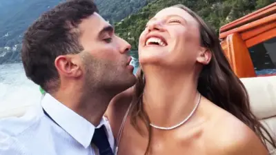 Mert Demir'den Serenay Sarıkaya'ya 34. yaş gününde romantik kutlama