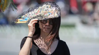 Meteoroloji'den 3 İçin Sağanak Uyarısı: İstanbul'da Hissedilen Sıcaklık 40°C