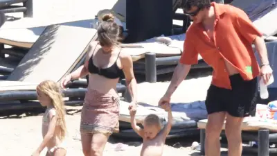 Müge Boz ve Caner Erdeniz çocuklarıyla Bodrum tatilinde