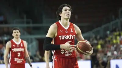 Milli Basketbolcu Cedi Osman, PAOK ile 3 Yıllık Sözleşme İmzaladı