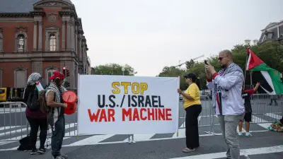 Netanyahu'nun ABD Ziyareti Beyaz Saray Yakınlarında Protesto Edildi