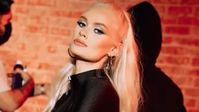 İngiliz Şarkıcı Lauren Bennett 37 Yaşında Hayatını Kaybetti