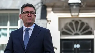 İngiltere'de yeni kabine şekilleniyor: Burnham bakanları açıklıyor