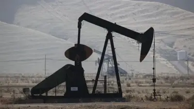 Petrol fiyatları sevkiyatın sürmesiyle geriledi: Brent 89,75 dolar