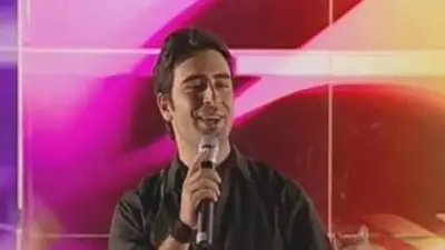 Popstar Eser Bayar sahneleri bırakıp ABD'de yeni hayat kurdu