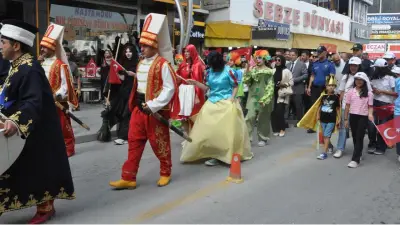 Sorgun Festivali'nin 6'ncısı Kortej Yürüyüşüyle Başladı