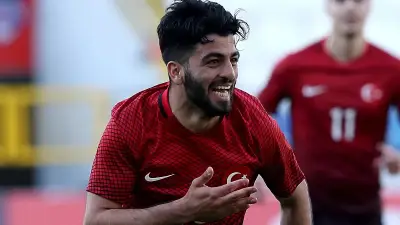 Umut Bozok Başakşehir'de: 2+1 Yıllık Sözleşme İmzalandı