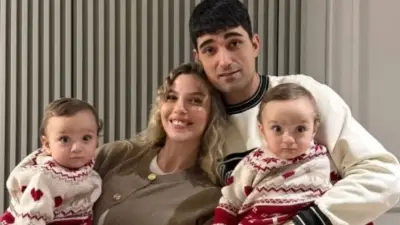 Yasemin Şefkatli ve İdo Tatlıses Antika Pazarında Aile Pozu Verdi