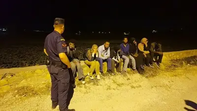 İzmir'de 36 Düzensiz Göçmen Yakalandı