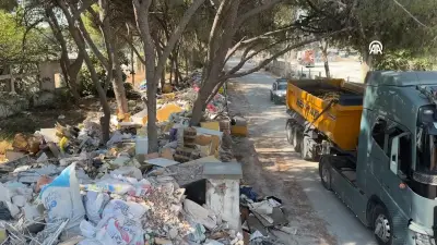 İzmir'de boş arazi moloz ve çöplerle çöplüğe döndü